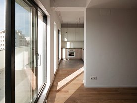 Apartament de vânzare 3 camere, în Bucureşti, zona Eminescu