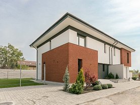 Casa de vânzare 4 camere, în Mogoşoaia, zona Central