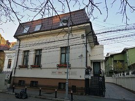 Casa de închiriat 12 camere, în Bucuresti, zona Calea Victoriei