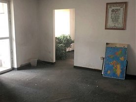 Apartament de vânzare 2 camere în Bistrita, Decebal