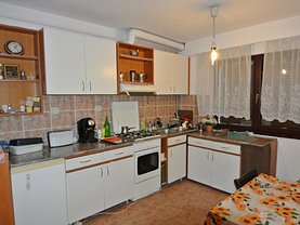 Apartament de vânzare 3 camere în Bistrita, Decebal