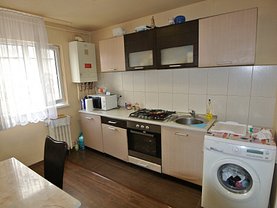 Apartament de vânzare 3 camere, în Bistrita, zona Central