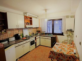 Apartament de vânzare 3 camere în Bistrita, Decebal