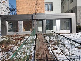 Apartament de închiriat 3 camere, în Slatina, zona Central