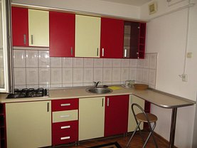 Apartament de închiriat 3 camere, în Satu Mare, zona Central