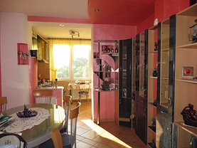 Apartament de închiriat 3 camere, în Satu Mare, zona Central