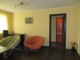 Apartament de închiriat 3 camere, în Satu Mare, zona Micro 16