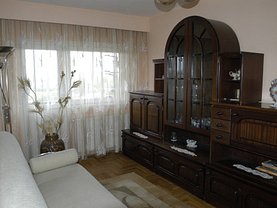 Apartament de închiriat 4 camere, în Satu Mare, zona Micro 16