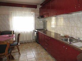 Apartament de închiriat 2 camere, în Satu Mare, zona Carpati 2