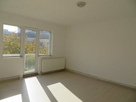 Apartament de vânzare 3 camere în Satu Mare, Micro 16