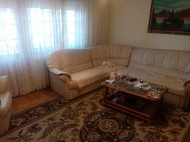 Apartament de vânzare 4 camere, în Târgovişte, zona Micro 4