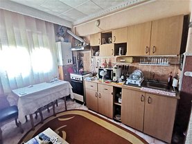 Apartament de vânzare 2 camere, în Bacău, zona Republicii