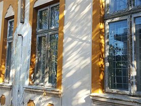 Casa de vânzare 6 camere, în Bacau, zona Ultracentral