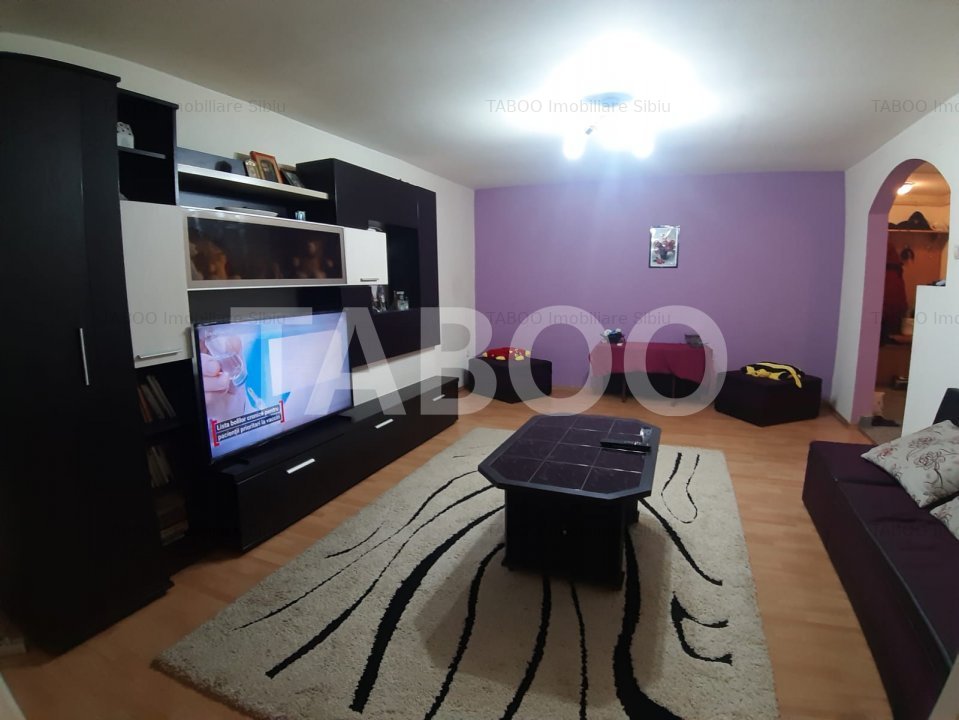 Apartament spatios cu 2 camere decomandate in Sibiu zona Centrala - imaginea 3