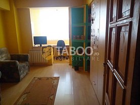 Apartament de vânzare 3 camere, în Sibiu, zona Terezian