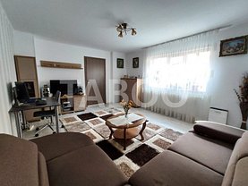Apartament de vânzare 3 camere, în Sibiu, zona Lupeni