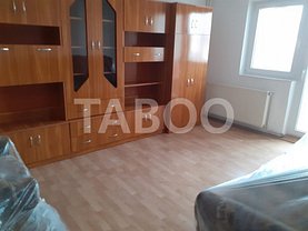 Apartament de închiriat 3 camere, în Fagaras, zona Est