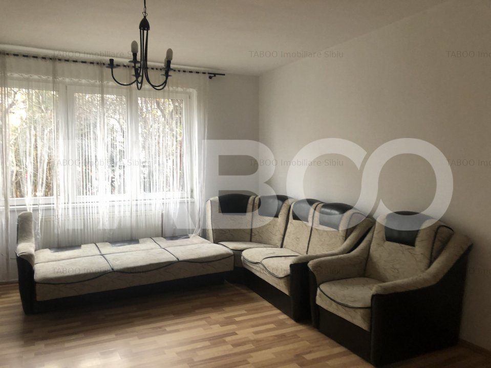 Apartament 3 camere decomandate de vanzare in Sibiu zona Vasile Aaron - imaginea 0 + 1