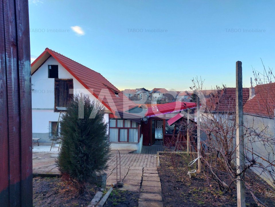 Casa individuala 3 camere 116 mpu 820 teren liber curte si gradina