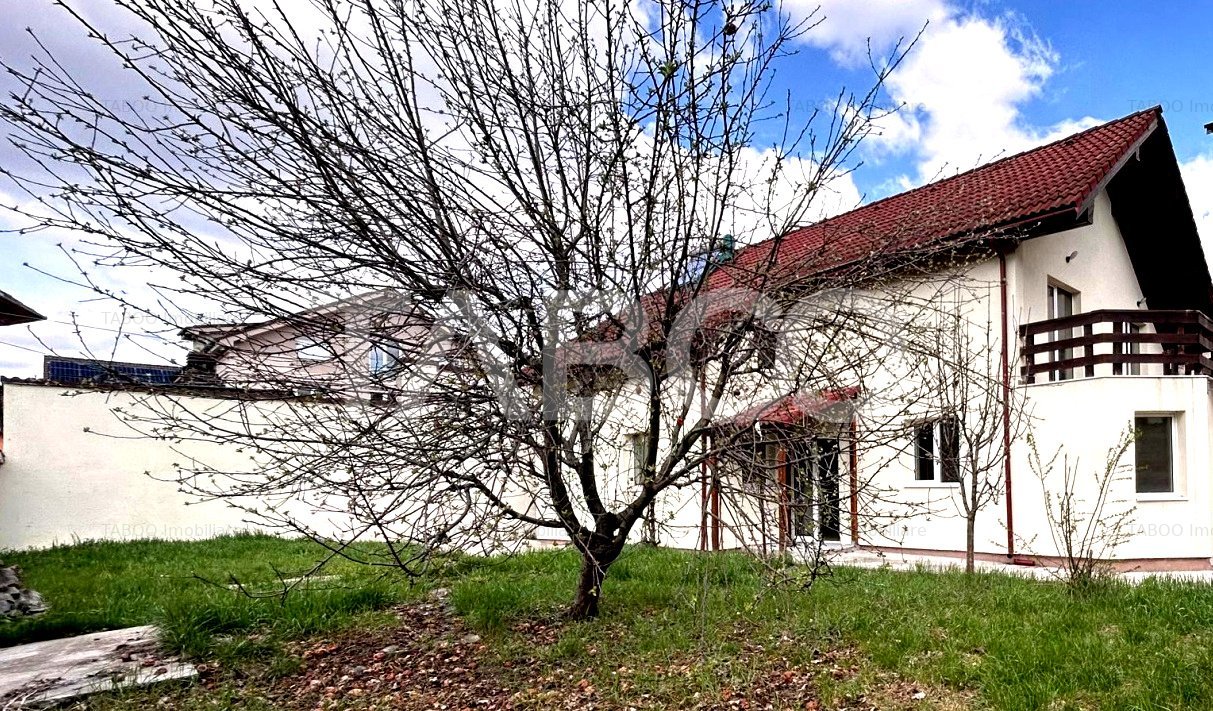 Casa de vanzare 160 mpu balcon garaj in zona Calea Dumbravii din Sibiu