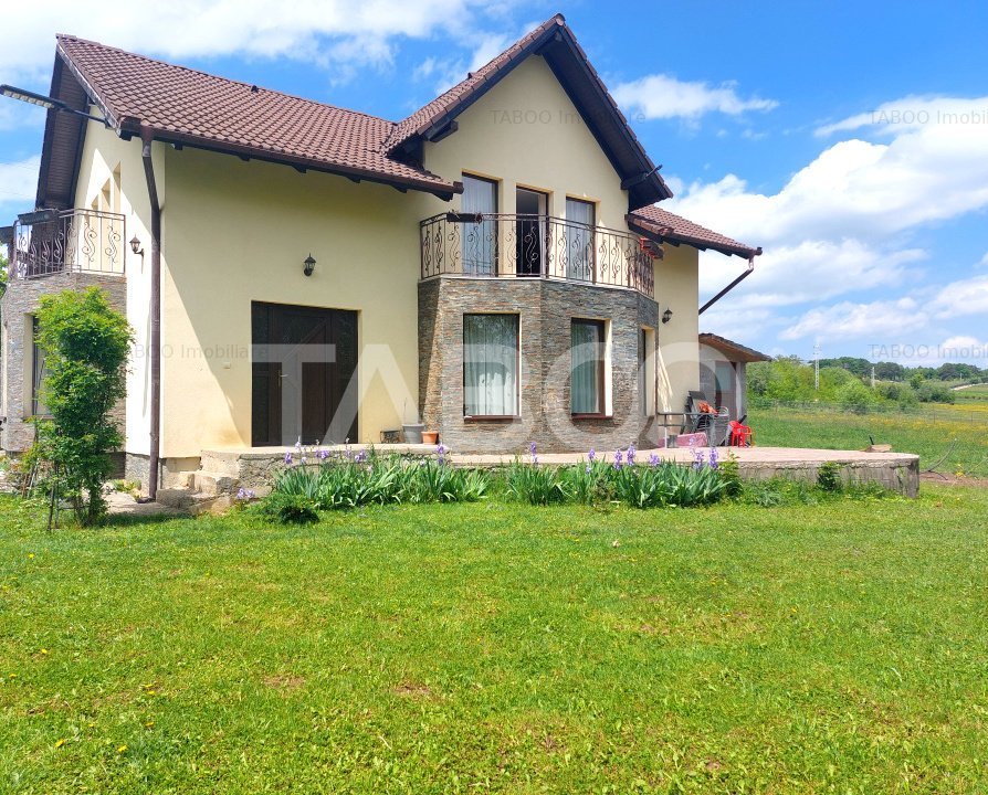 Casa spatioasa zona deosebita 201 mpu 4 camere 898 teren liber Tocile