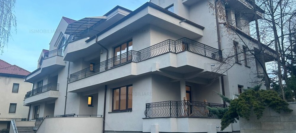 Arcul de Triunf Casa-Vila lux de inchiriat - imaginea 0 + 1