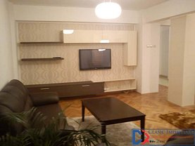Apartament de închiriat 4 camere, în Cluj-Napoca, zona Central