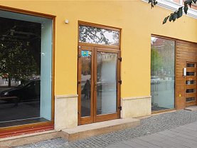 Închiriere spaţiu comercial