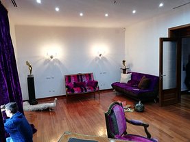 Apartament de închiriat 4 camere, în Bucuresti, zona P-ta Victoriei