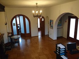 Casa de închiriat 17 camere, în Bucuresti, zona Casin