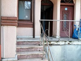 Casa de închiriat 10 camere, în Bucureşti, zona Foişorul de Foc