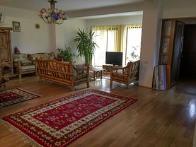 Casa de vânzare 6 camere, în Azuga