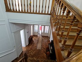 Casa de vanzare 10 camere, în Bucuresti, zona P-ta Universitatii