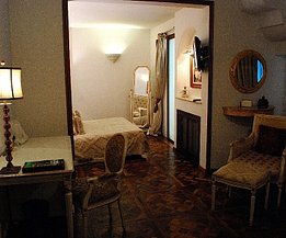 Casa de vânzare 19 camere, în Bucureşti, zona P-ţa Romană
