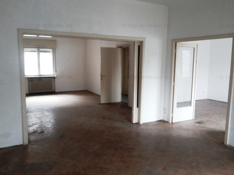 VANZARE CASA VILA