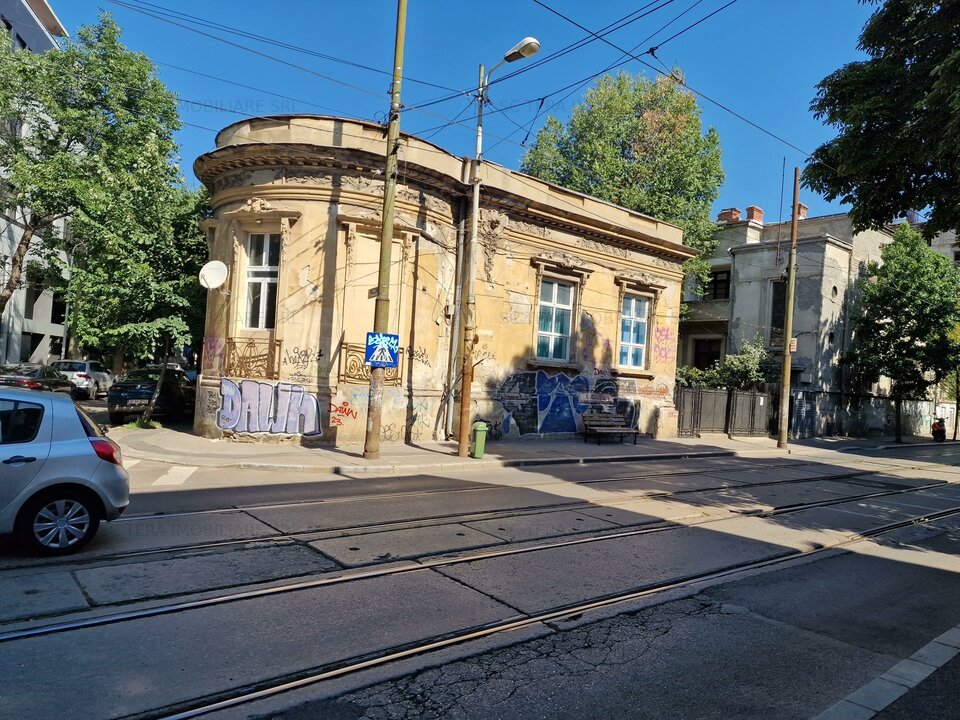 VANZARE CASA VILA