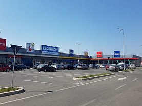 Închiriere spaţiu comercial
