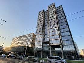 Închiriere spaţiu comercial