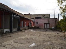 Spaţiu comercial