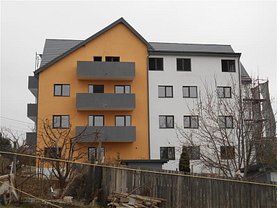 Apartament de vânzare 3 camere, în Rediu, zona Central