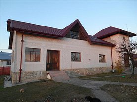 Casa de vanzare 4 camere, în Paun, zona Central
