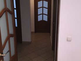 Apartament de vânzare 3 camere în Piatra-Neamt, Darmanesti