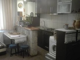 Apartament de vânzare 3 camere în Piatra-Neamt, Precista