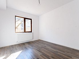Apartament de vânzare 3 camere în Arad, Aurel Vlaicu
