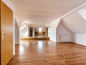 Apartament de vânzare 5 camere în Arad, Aradul Nou