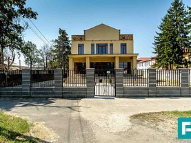 Casa de închiriat 7 camere, în Curtici, zona Ultracentral