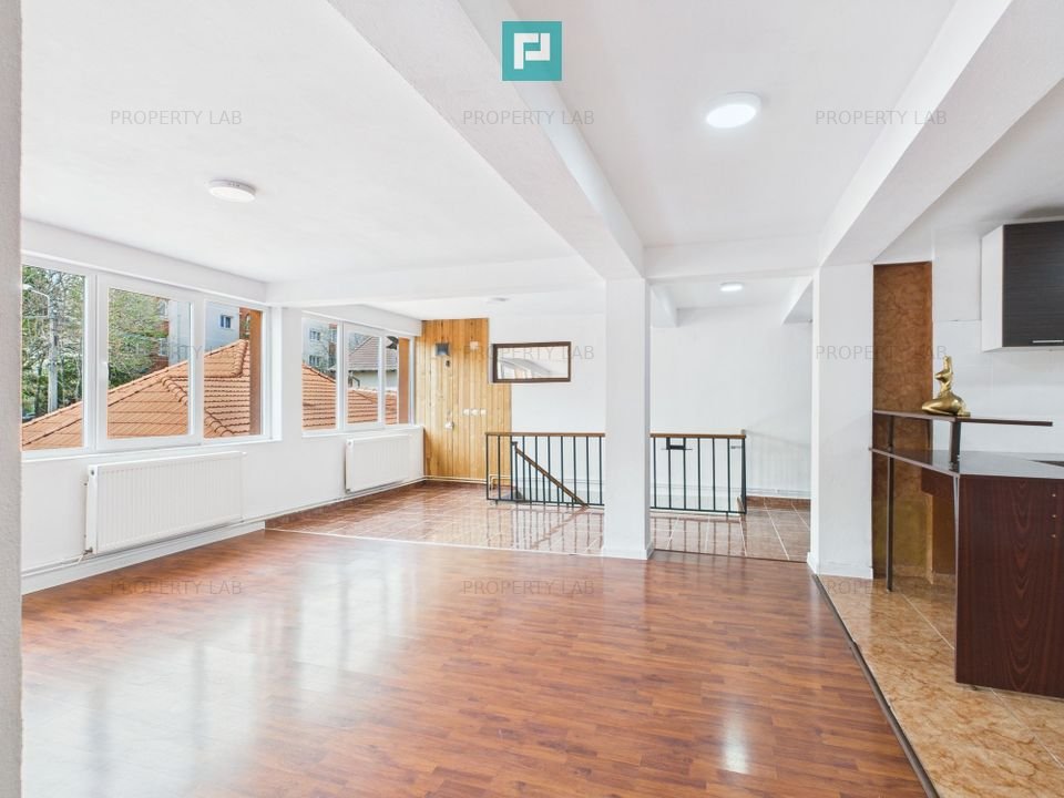 Proprietate versatila 7 camere în zona Lipovei
