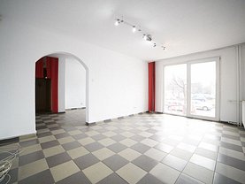 Vânzare spaţiu comercial