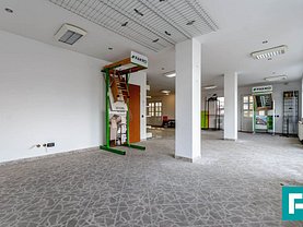 Vânzare spaţiu comercial