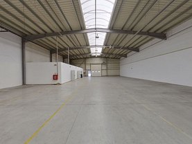 Vânzare spaţiu industrial în Arad, Sud